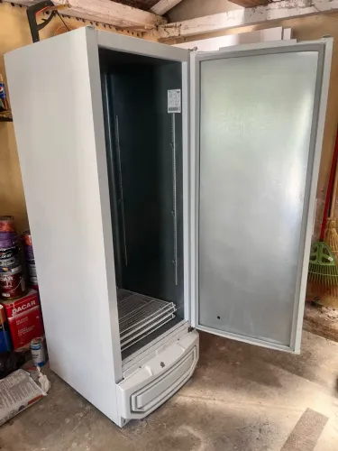 Freezer vertical Gelopar 577 litros