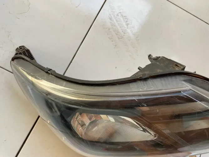 Vendo farol lado direito S10 sem Led