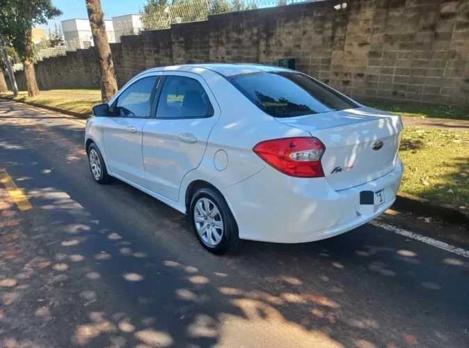 Ford KA+ Sedan 1.0 Tivct Flex 4P 2015
