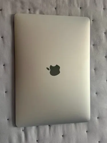 MacBook Air 2018 i5 / 8GB