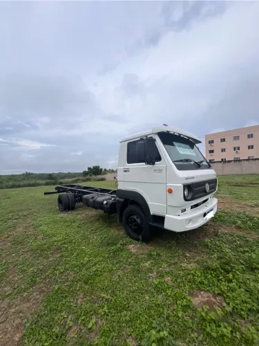 Caminhão Volkswagen 10.160 - 2014