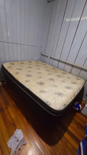 ? Cama Box Casal - Base + Colchão