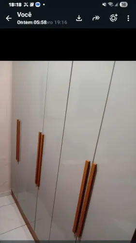 Quarda roupas so foi montado uma vez novo