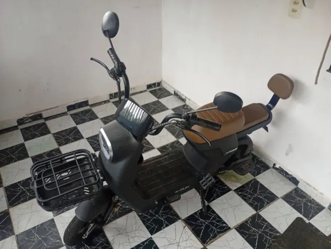 Vendo moto elétrica em perfeito estado de novo por 5 mil reais