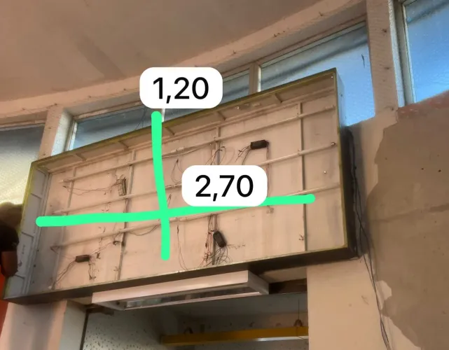 Vende se fachada 