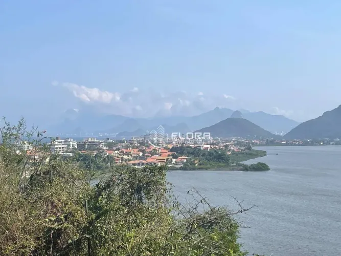 Terreno à venda, 360 m² por R$ 350.000,00 - Camboinhas - Niterói/RJ
