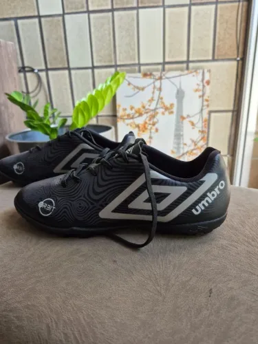 Chuteira Umbro Orbit