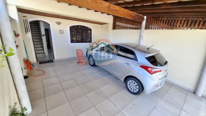 EXCELENTE SOBRADO SITUADO PRÓXIMO À PRAIA NO BAIRRO PRAINHA EM CARAGUATATUBA-SP!