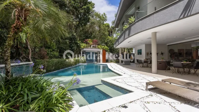 Casa em condomínio na Riviera de São Lourenço mobiliada e decorada