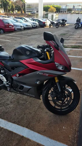 Yamaha R3 ABS 2020 - Vermelho Acetinado