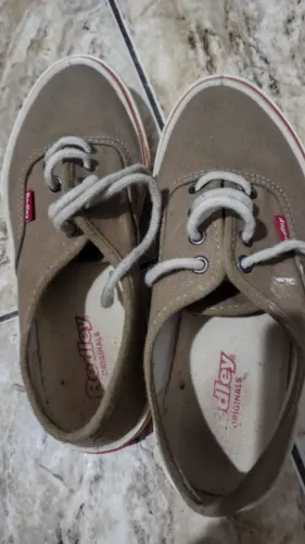 Vendo lote de tênis e chinelo