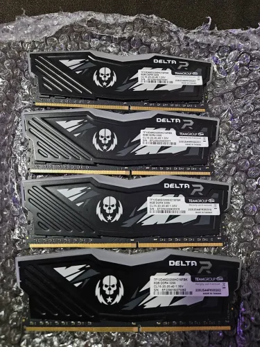Memória RAM 8GB DDR4 3200 MHZ - Team Group T-Force Delta R RGB