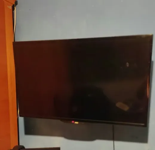  Smart TV AOC 32" Perfeita