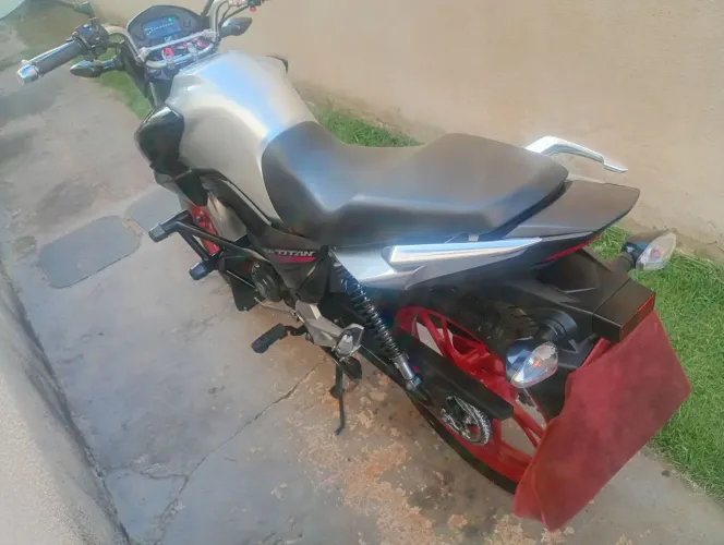 Titan 160 único dono