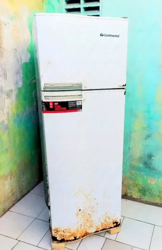 Geladeira continental - 337 L