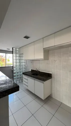 ALUGA APT MEDINDO APROXIMADAMENTE 95M² NO JOQUEI