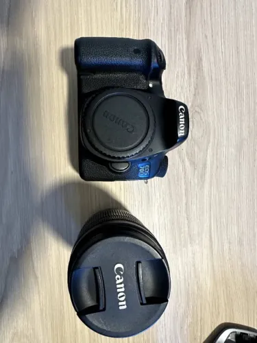 CAMERA CANON 70D + LENTE 18-135