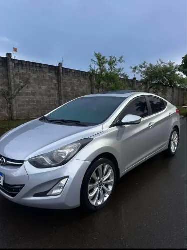 Hyundai Elantra GLS 2.0 16V Flex Aut. 2013