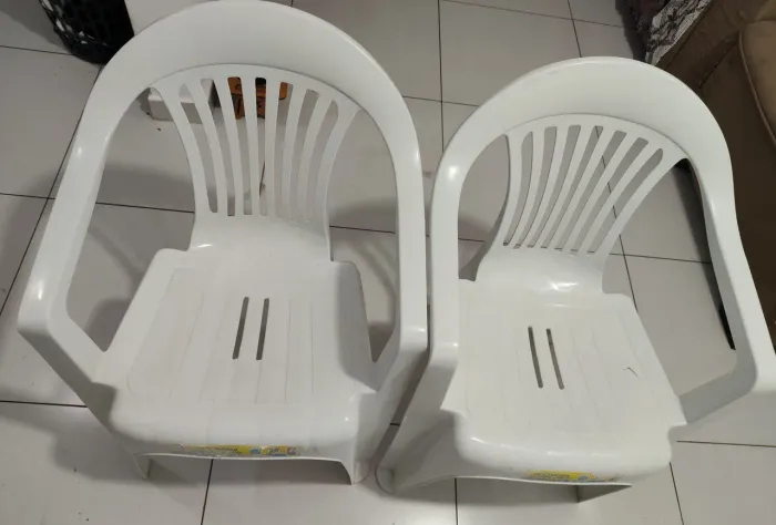 Cadeira de plástico