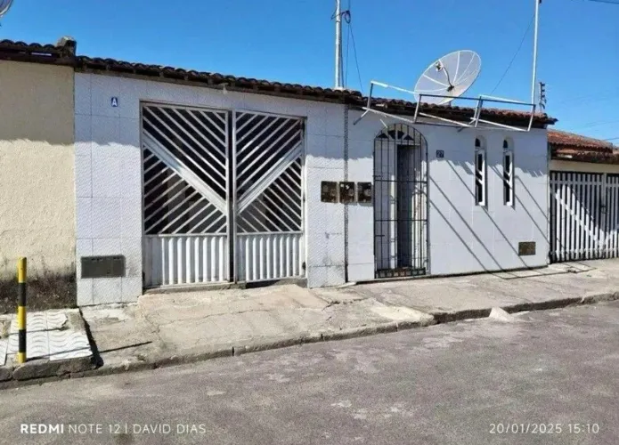& Vendo casa no Bengui