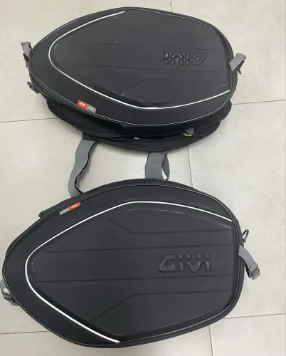 ALFORGES LATERAIS GIVI Ea101b 30 LITROS - EXCELENTE ESTADO
