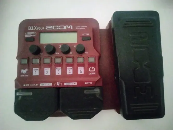 Pedal zoom b1x four