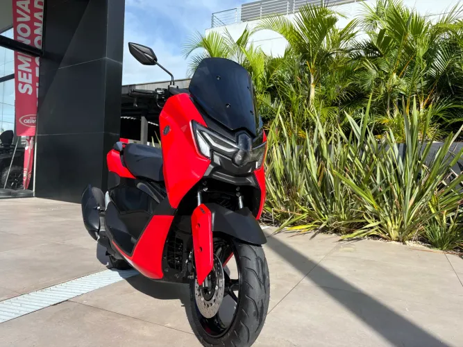 Nmax 2025 vermelha linda