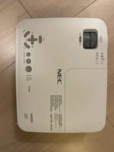 Projetor Data Show NEC V260R - Em Ótimo Estado!