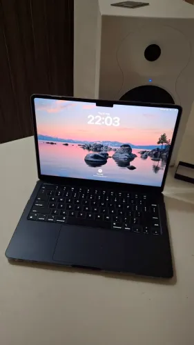 Macbook Air M2, 16Gb de Ram, 256GB armazenamento, garantia Apple 8 meses