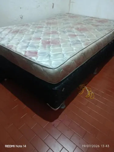 Vendo cama box 250 Reias