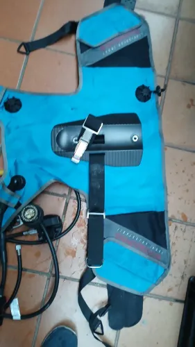 Colete Equilibrador com Regulador e Manômetro SCUBAPRO