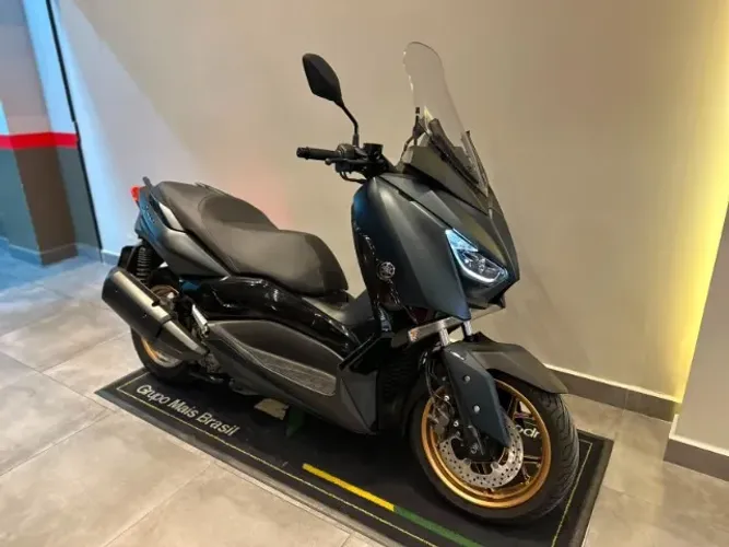 YAMAHA XMAX 250 2023
