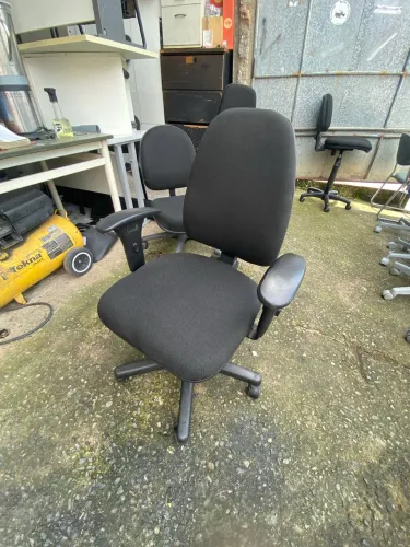 Cadeira Executiva Giratória Ergonômica