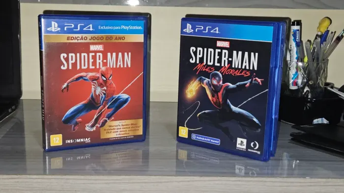 Kit Spider-Man e Spider-Man Mires Morales Ps4