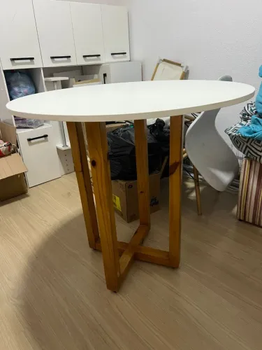 Mesa nova para 4 lugares