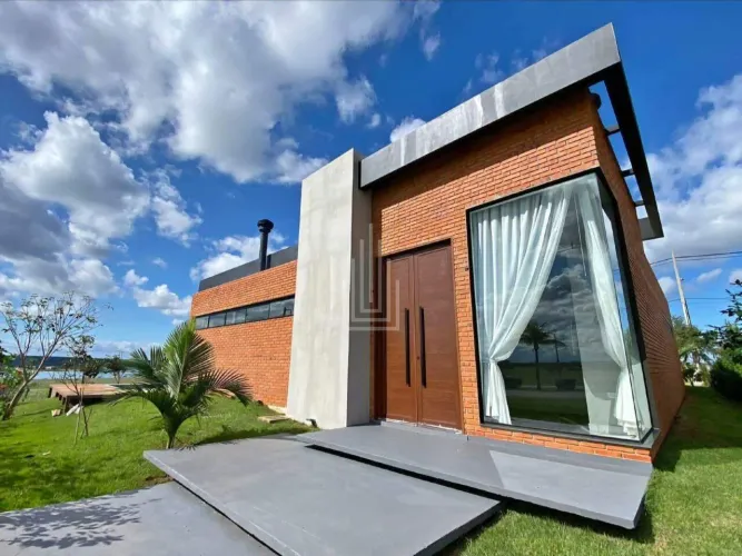 CASA NO COSTA DEL LAGO HERNANDARIAS Paraguai