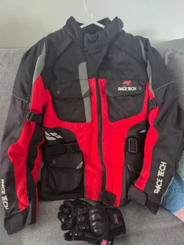Kit Motociclista Feminino: Jaqueta Race Tech + Luvas X11 (Estado de Zero!)