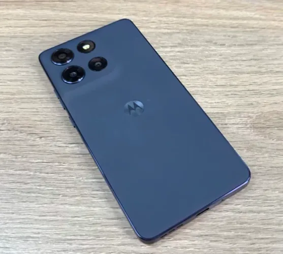 Motorola Moto G86