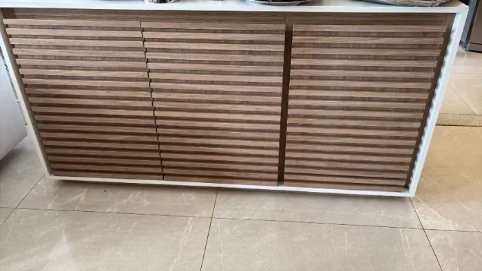 BUFFET, MDF, BRANCO, 3 PORTAS, MADEIRA RIPADA, 1,60x0,45cms