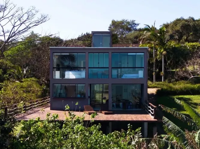 Casa para aluguel com 207 metros quadrados com 2 quartos