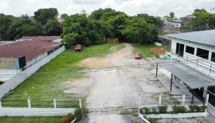 Cidade Nova, Av. Camapuã, Terreno+Prédio, Área 3.680m2, Plano, Legalizado, Bem Localizado.