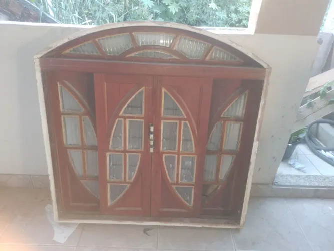 Janela colonial folha