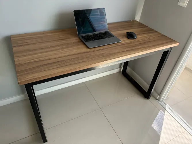Mesa Industrial Moderna - MDF premium