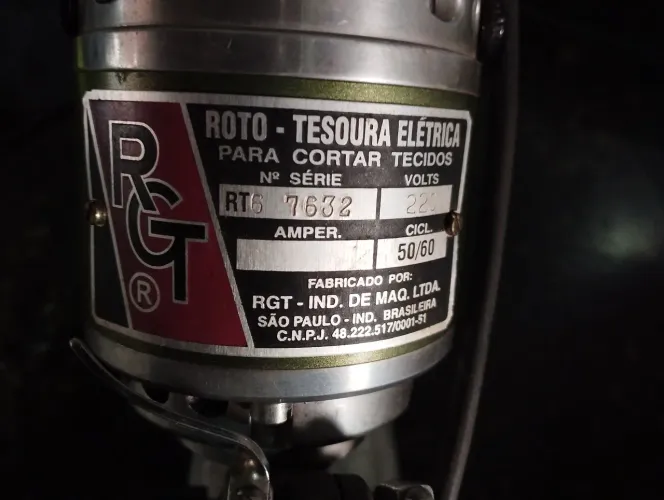 Tesoura elétrica para tecidos
