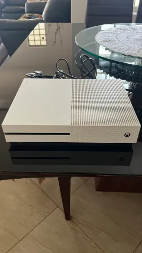 Xbox One S Branco 500GB | Excelente Estado | Funcionando Perfeitamente + Cabos Originais