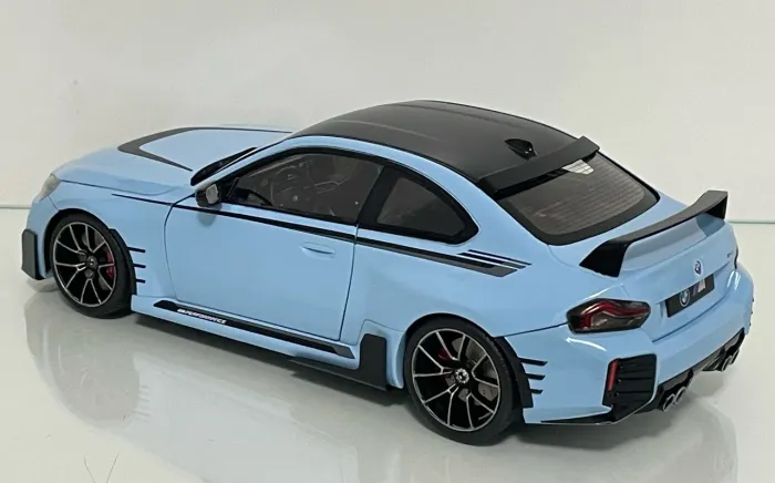 BMW M2 Performance Parts nova na caixa - 1/18 Solido