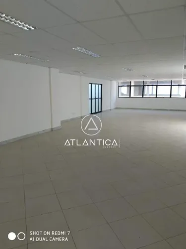 Atlântica Imóveis tem excelente Andar Corporativo para Locação nos Cavaleiros, Macaé/RJ