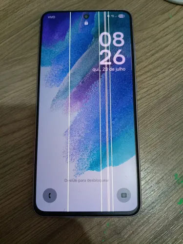 Celular s21fe 128GB, valor a negociar.