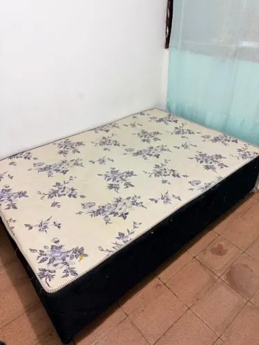 CAMA DE CASAL SEMI NOVA !!