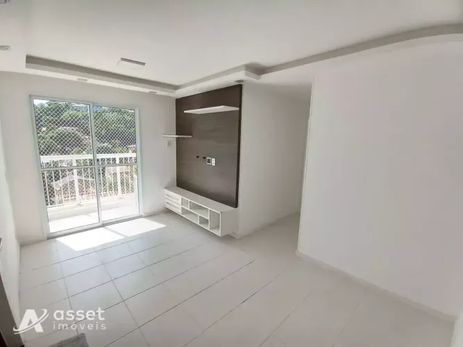 Asset Imóveis vende apartamento com varanda e 2 quartos (1suíte), 65m². R$ 330.000. Largo 